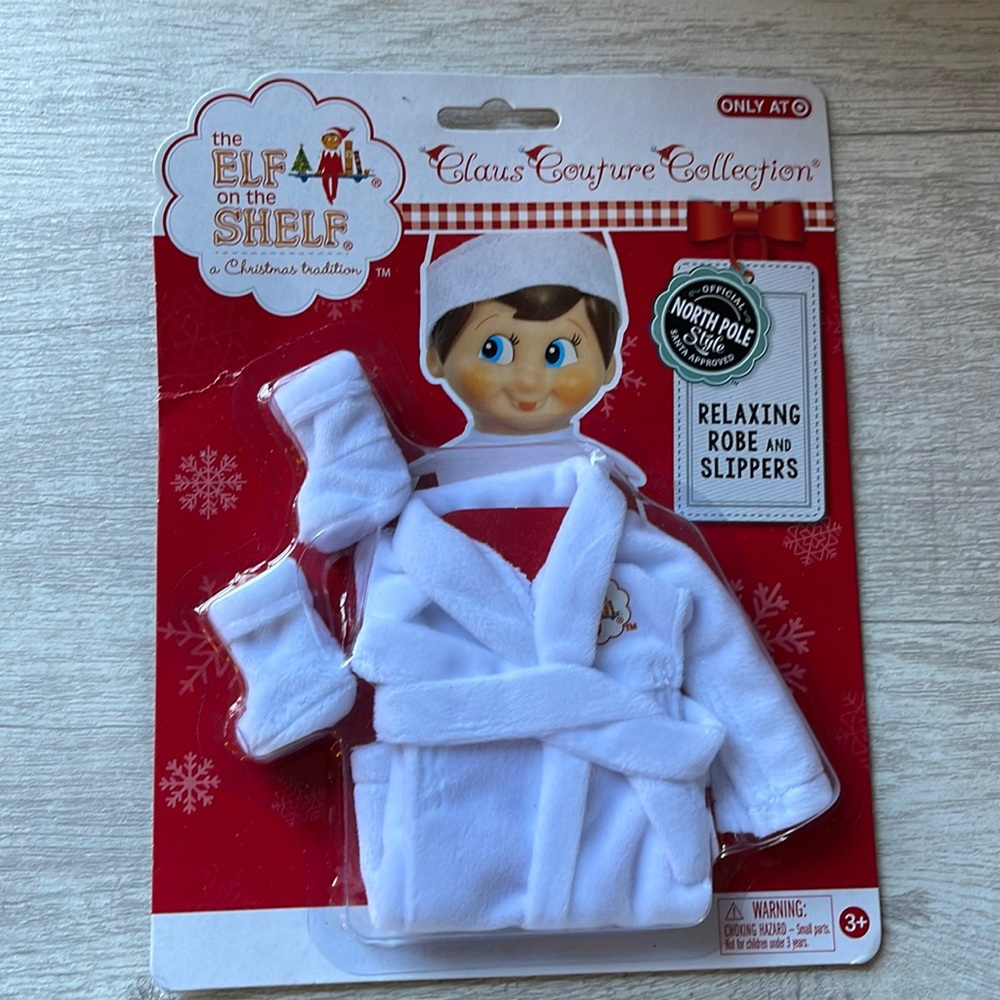 The Elf on the Shelf Relaxing Robe & Slippers